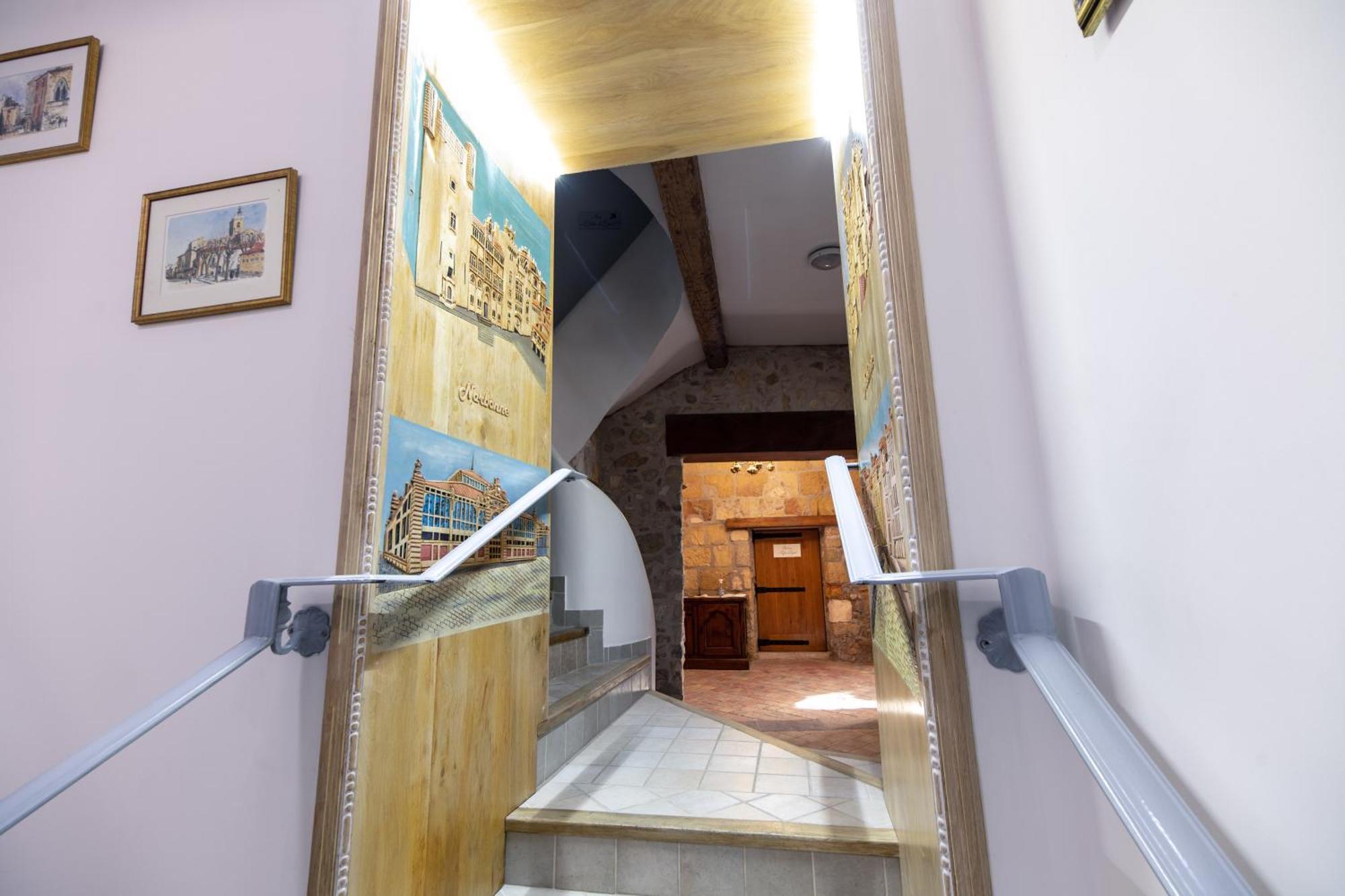 Studio Dans L'Eglise Du Couvent Narbonne Eksteriør bilde